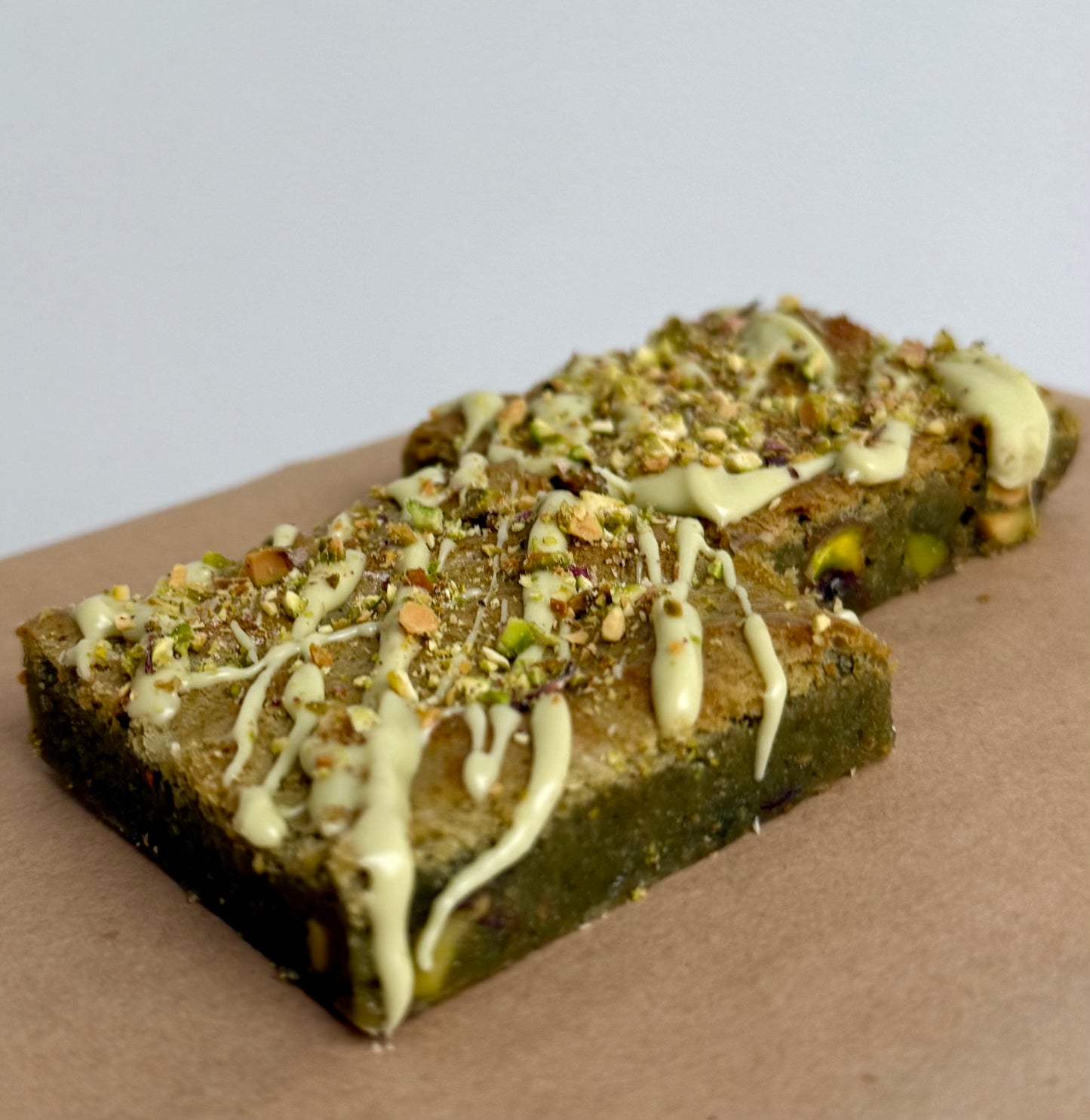 matcha & pistache blondie